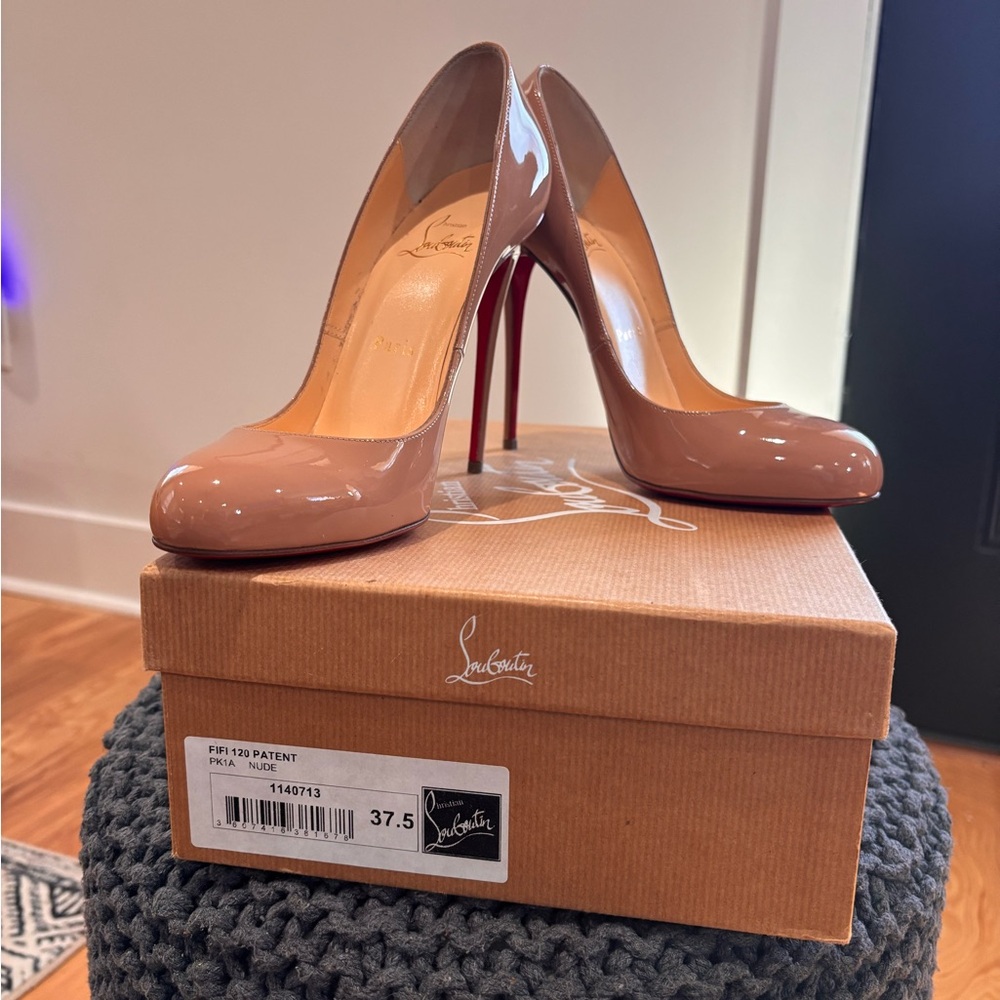 Christian Louboutin Beige Patent Leather Heels